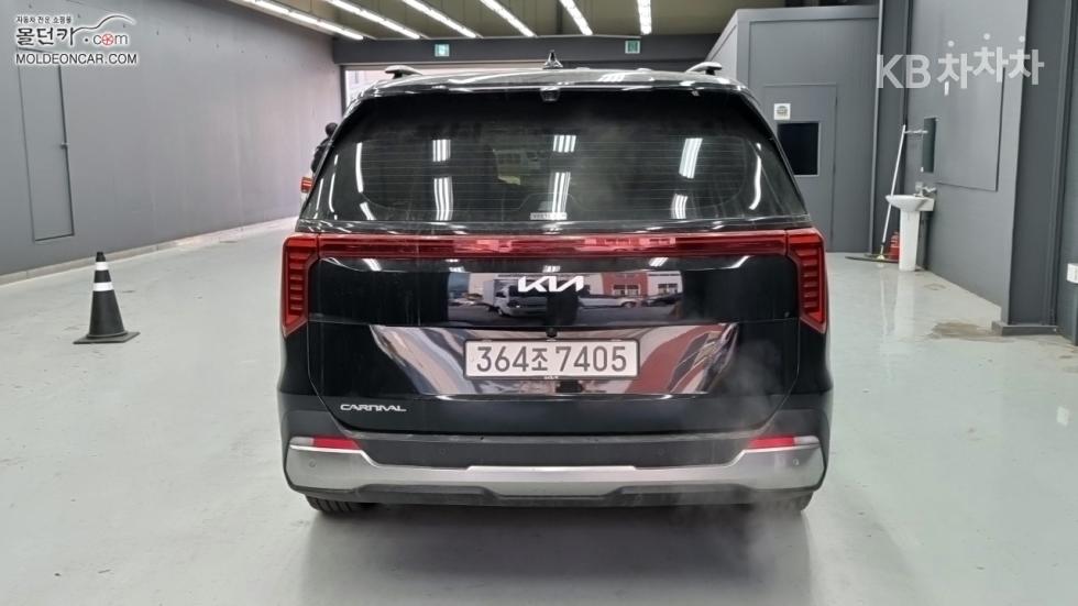 2025 - kia carnival