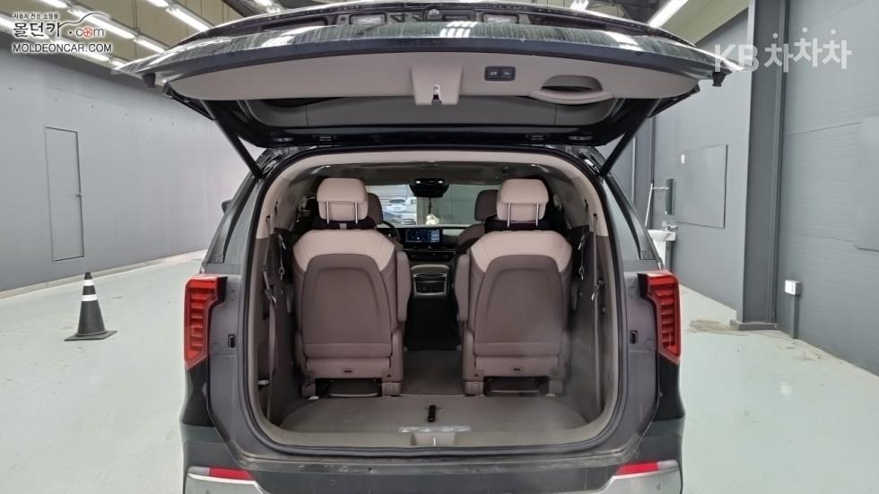 2025 - kia carnival
