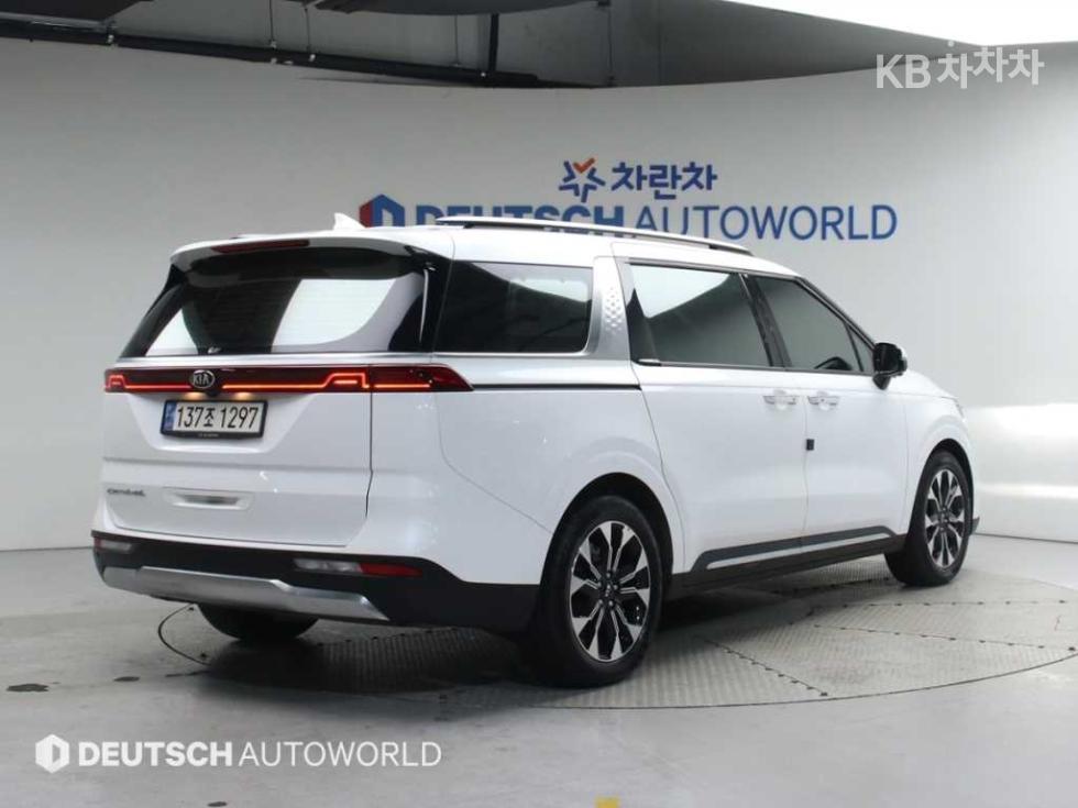 2021 - kia carnival