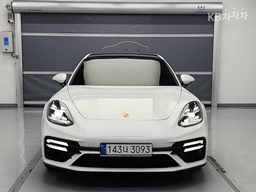 Porsche Panamera — miniaturë 2