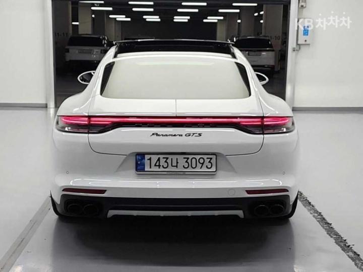 Porsche Panamera — miniaturë 3