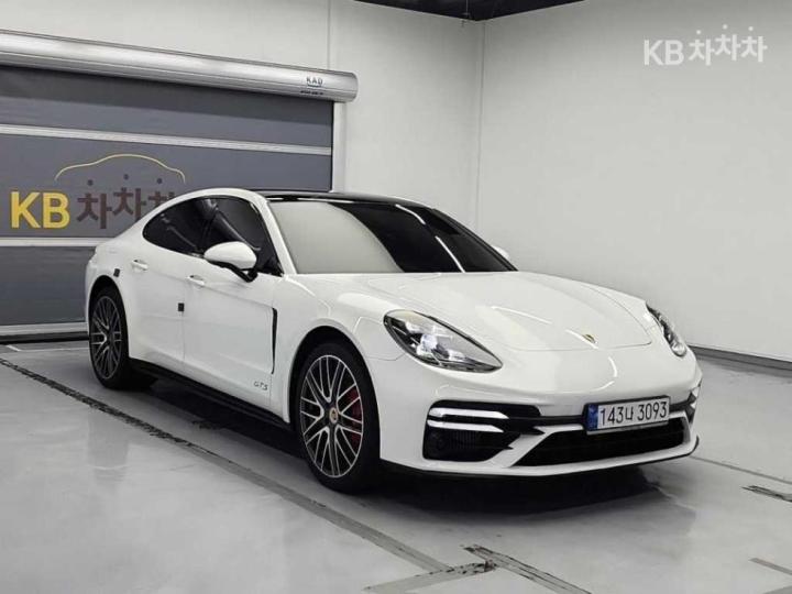 Porsche Panamera — miniaturë 4
