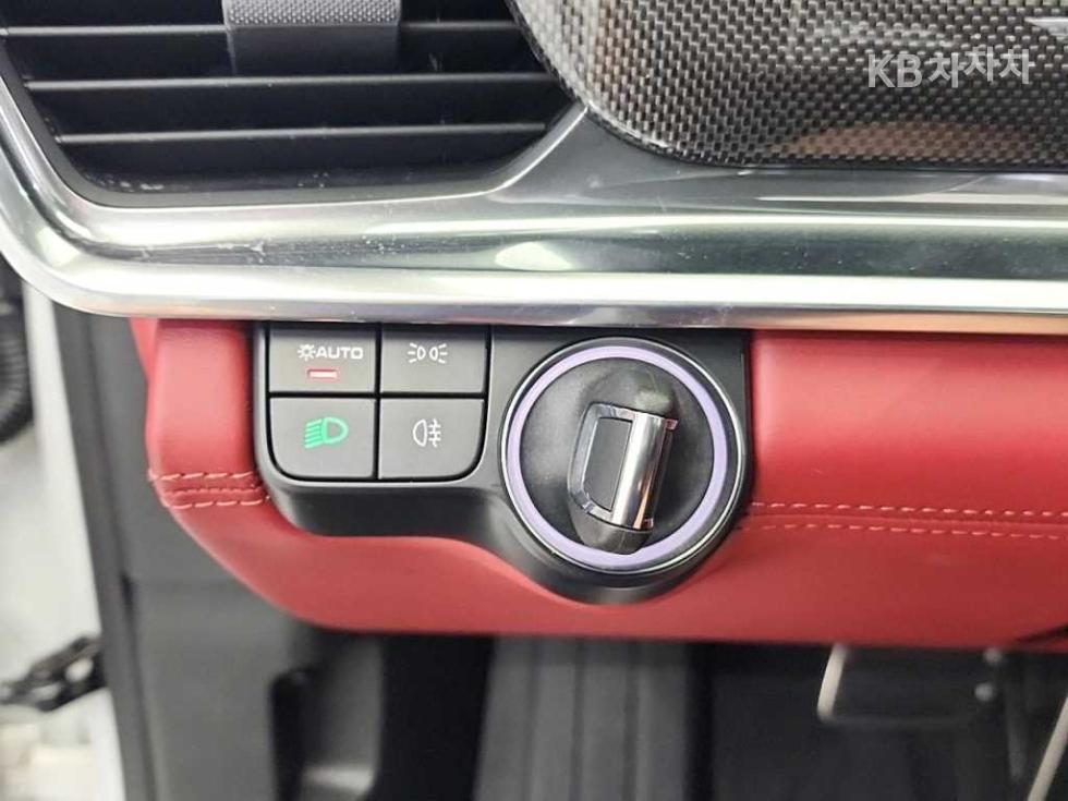 Porsche Panamera — miniaturë 13