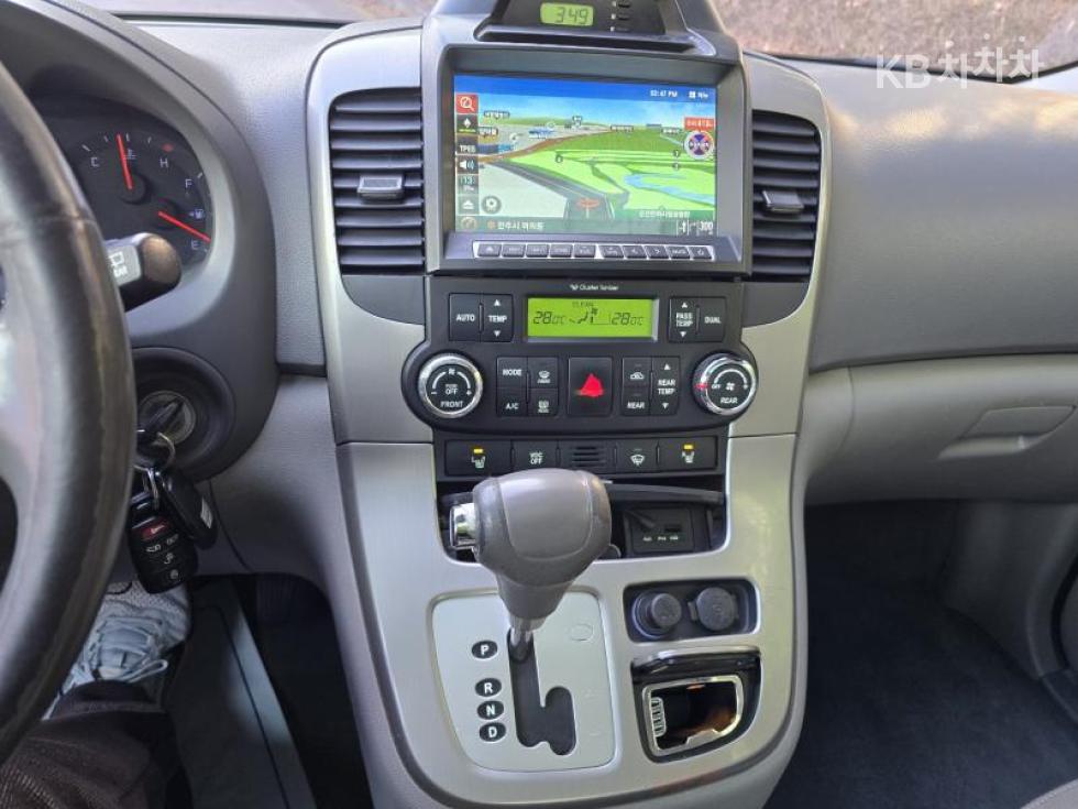 2017 - kia carnival