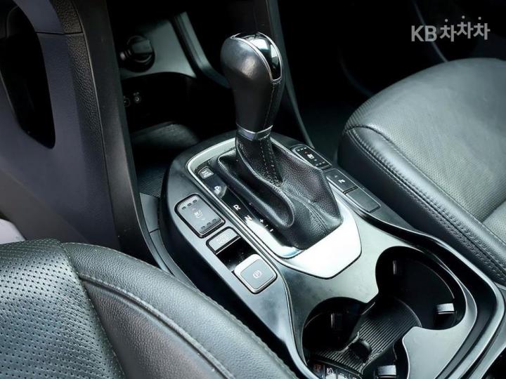 Hyundai Maxcruz Diesel e-VGT R2.2 4WD Exclusive Special 8