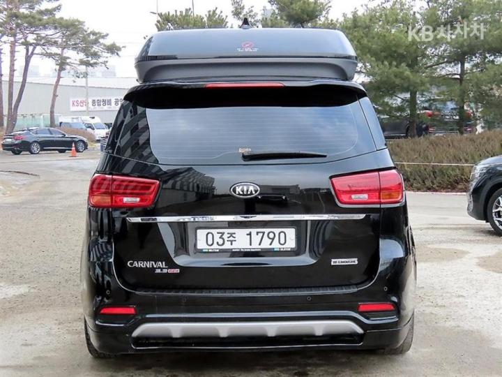 Kia Carnival High Limousine 3.3 Gasoline Noblesse Special 5