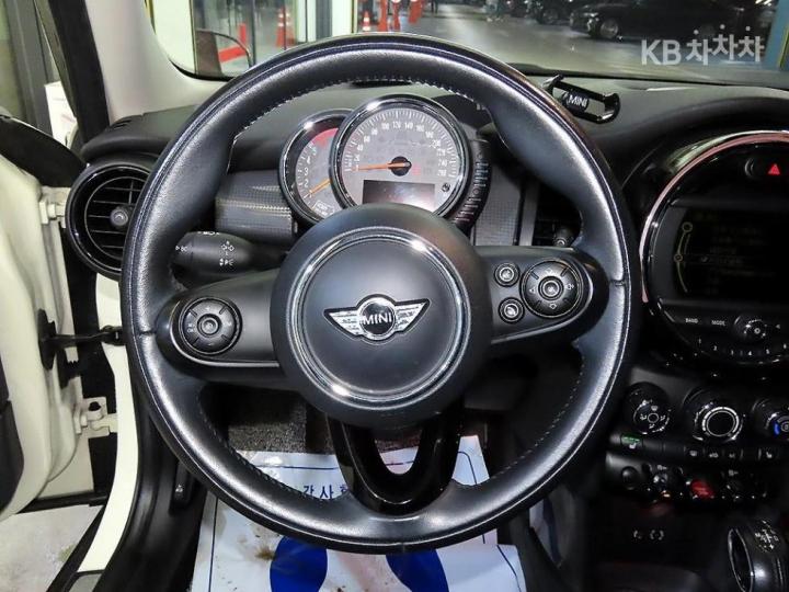 Mini Cooper 5 Duo D 1.5 Midtrim 9