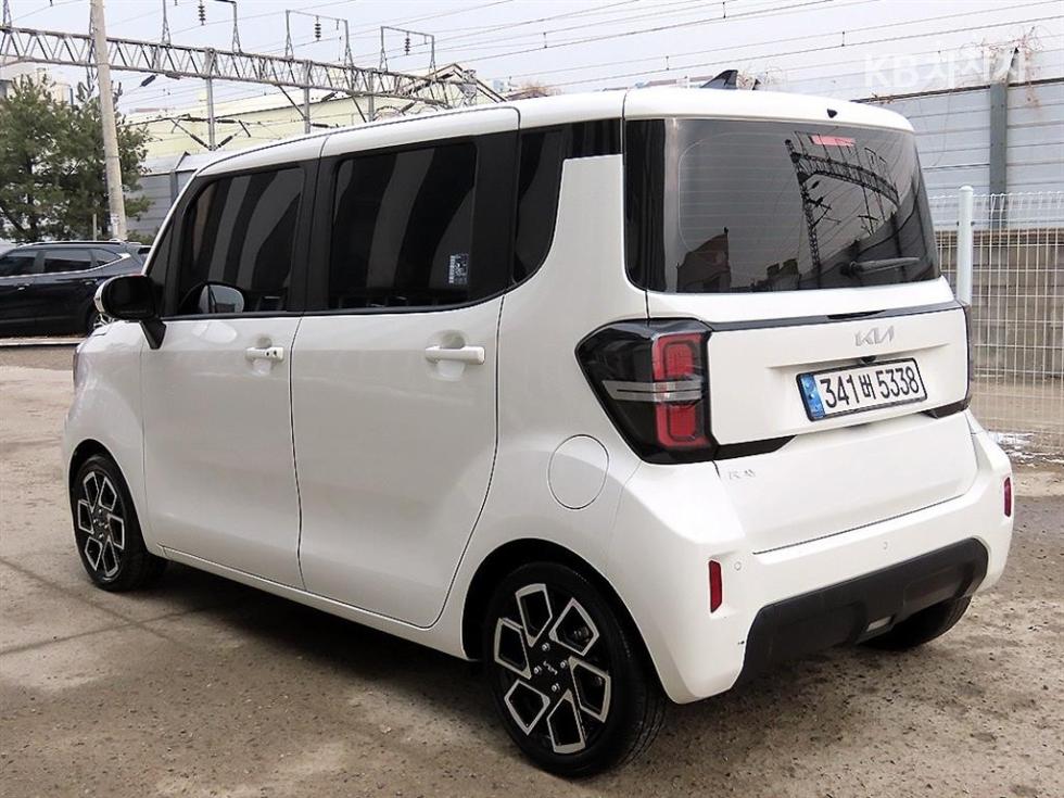 2023 - kia ray