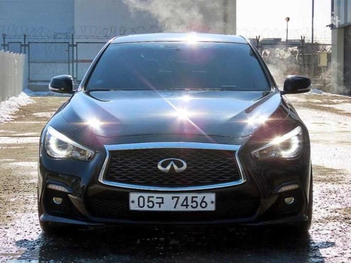 Infiniti Q50 3.5 S Hybrid Blue Sport Sensory