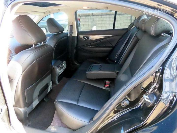 Infiniti Q50 3.5 S Hybrid Blue Sport Sensory 7