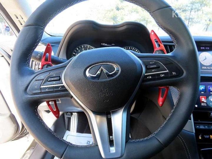 Infiniti Q50 3.5 S Hybrid Blue Sport Sensory 9