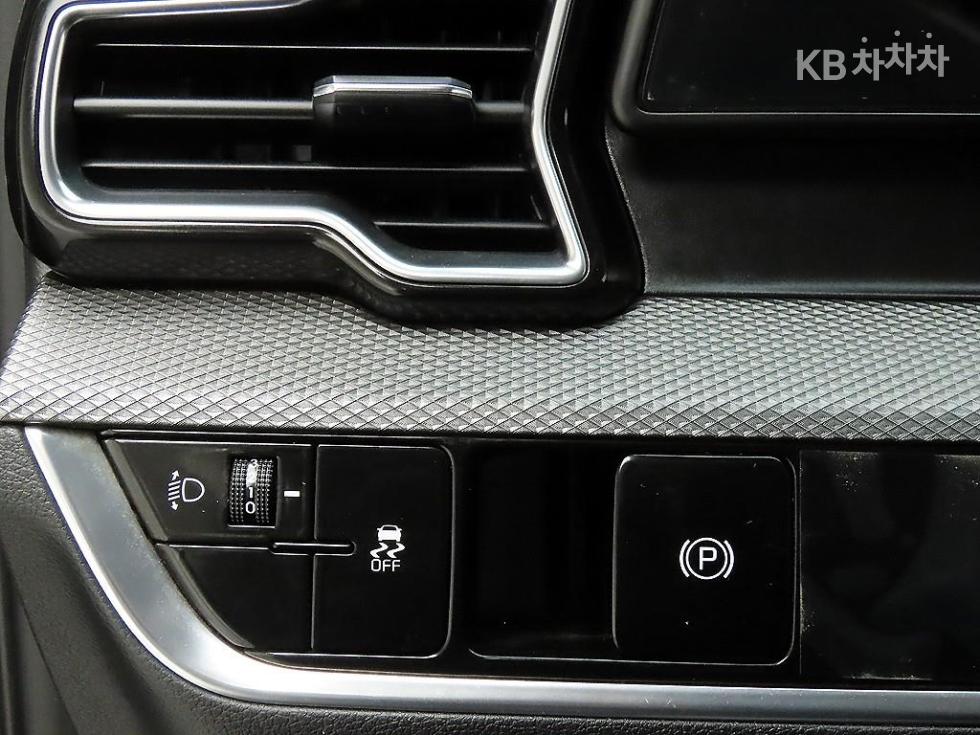 2023 - kia sportage