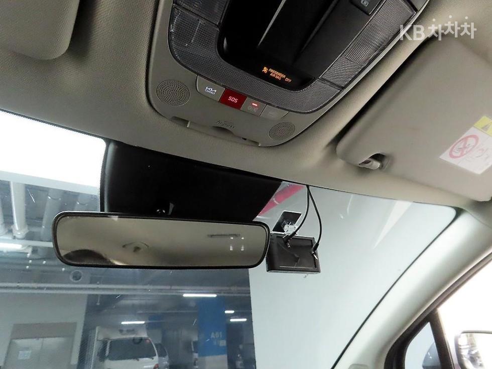 2023 - kia sportage