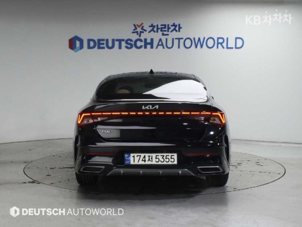 2022 - kia k5