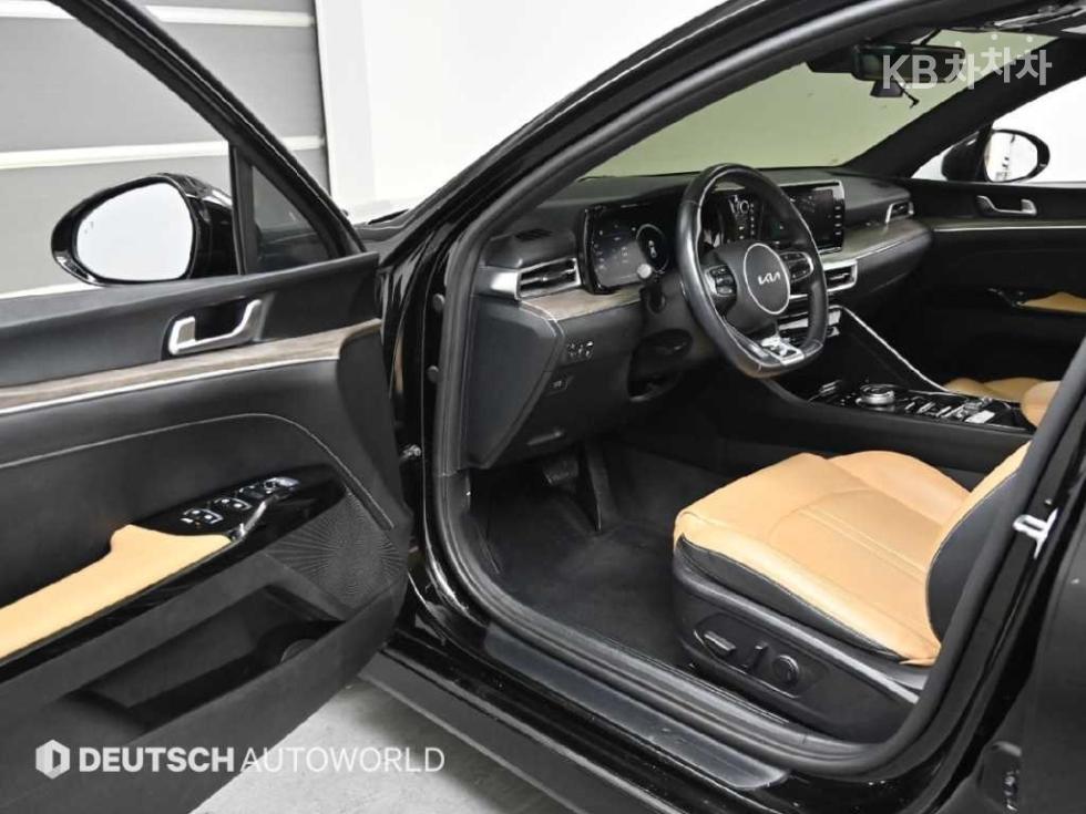 2022 - kia k5