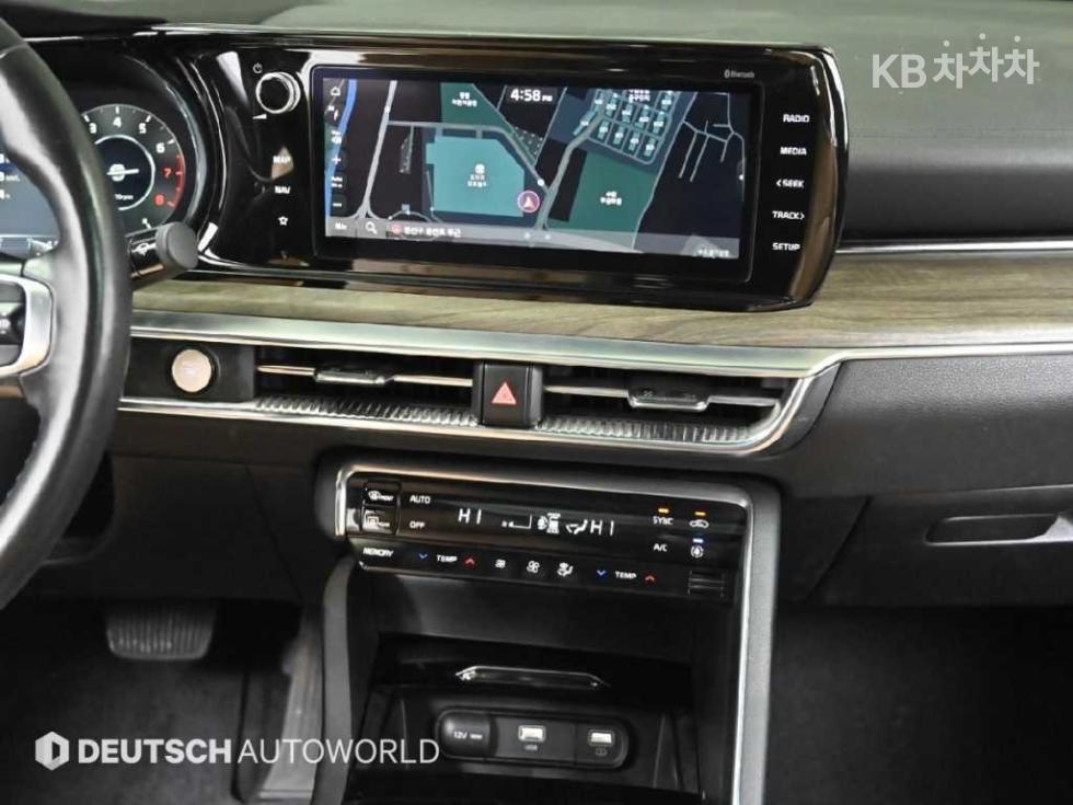 2022 - kia k5