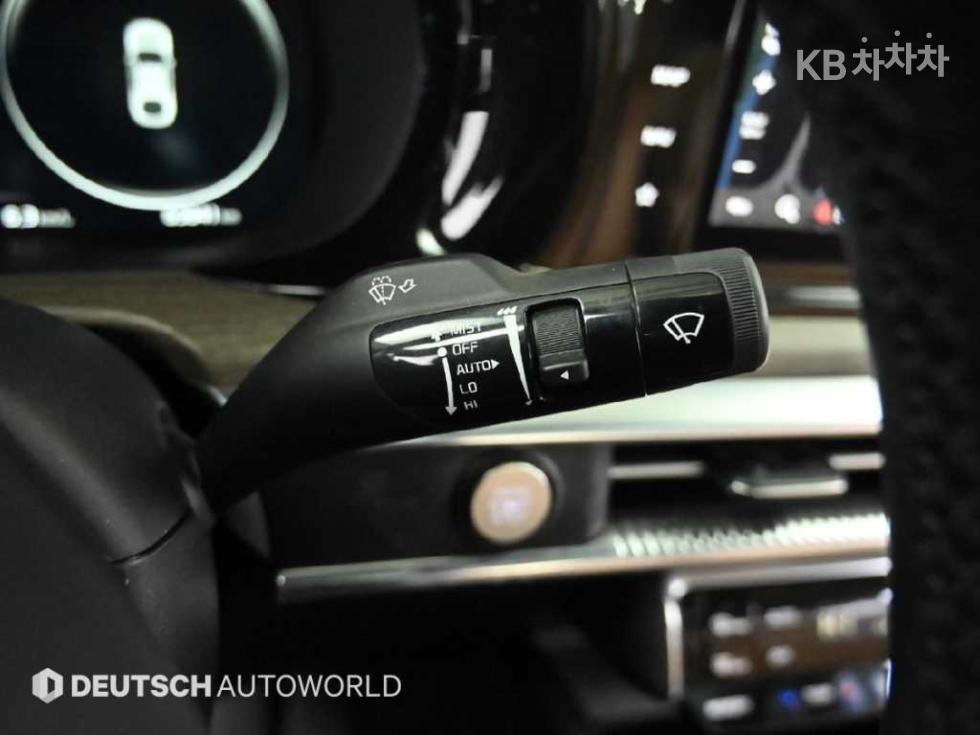 2022 - kia k5