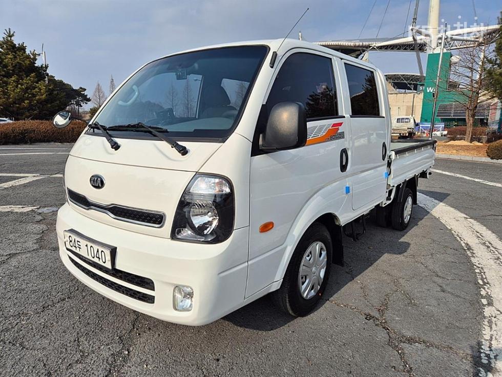 2018 - kia bongo iii