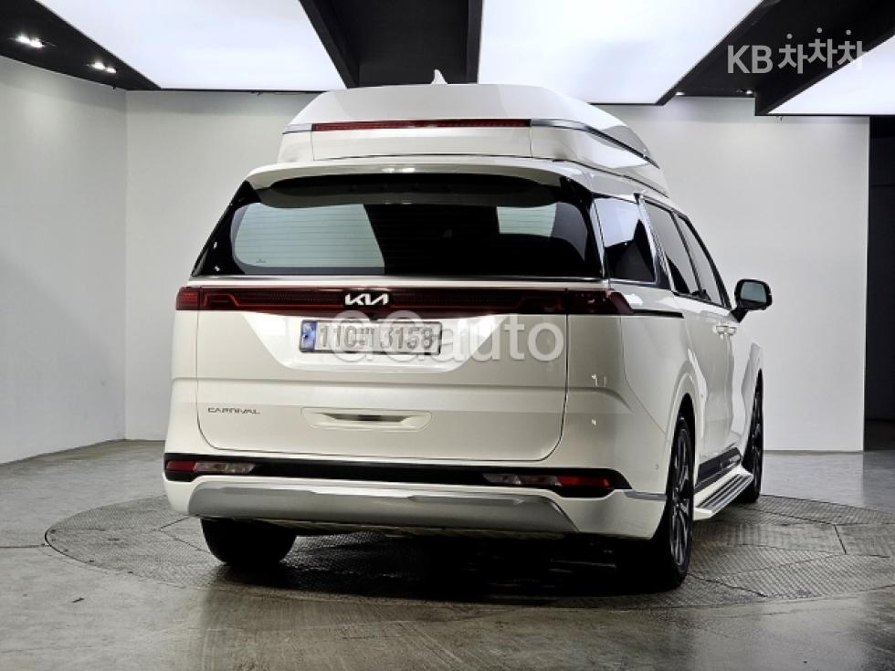 2022 - kia carnival