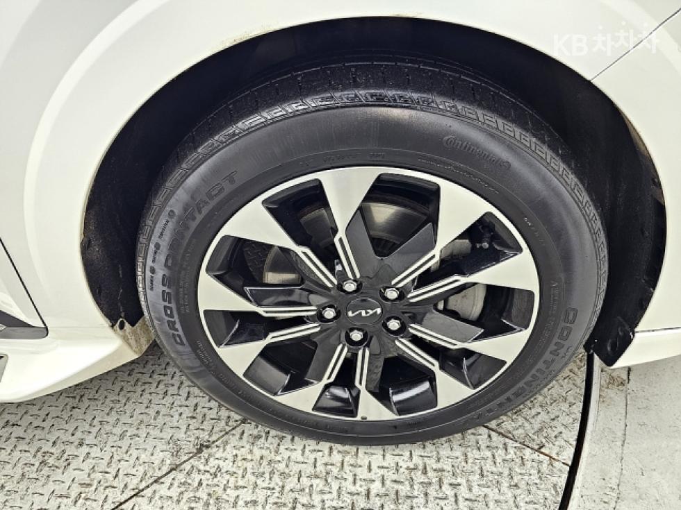 2022 - kia carnival