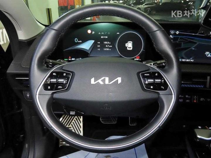 Kia EV6 Long Range 2WD Earth 9