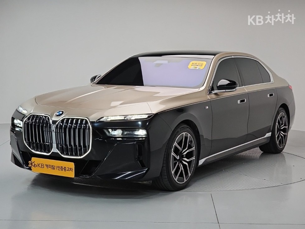 BMW 7시리즈(G70) 740i xDrive M Sport - фото 1