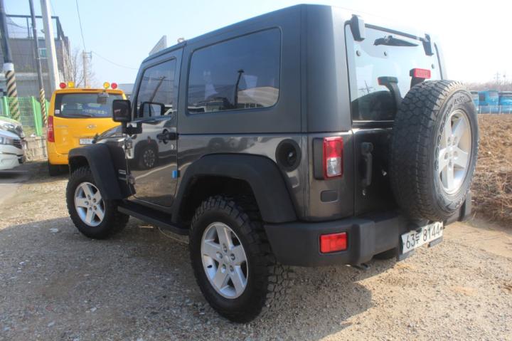 Jeep Wrangler 3.6 Sport JK 7