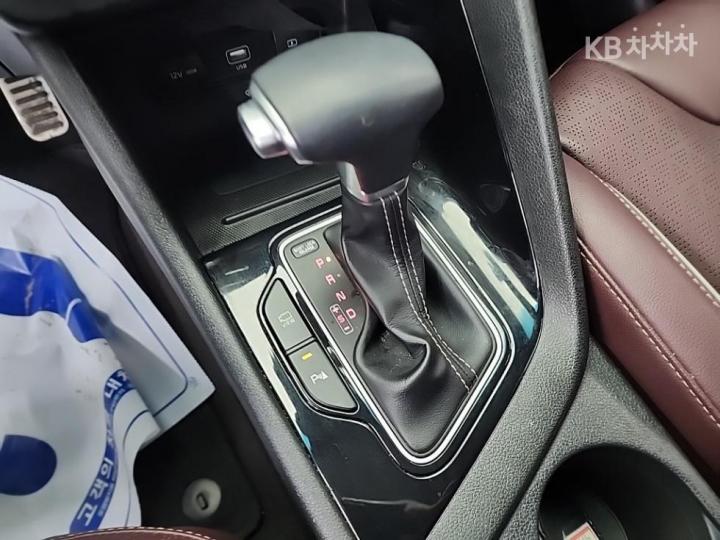 Kia Niro 1.6 HEV Noblesse Special 9