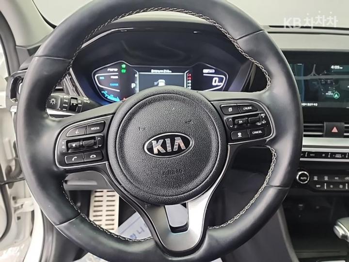 Kia Niro 1.6 HEV Noblesse Special 10
