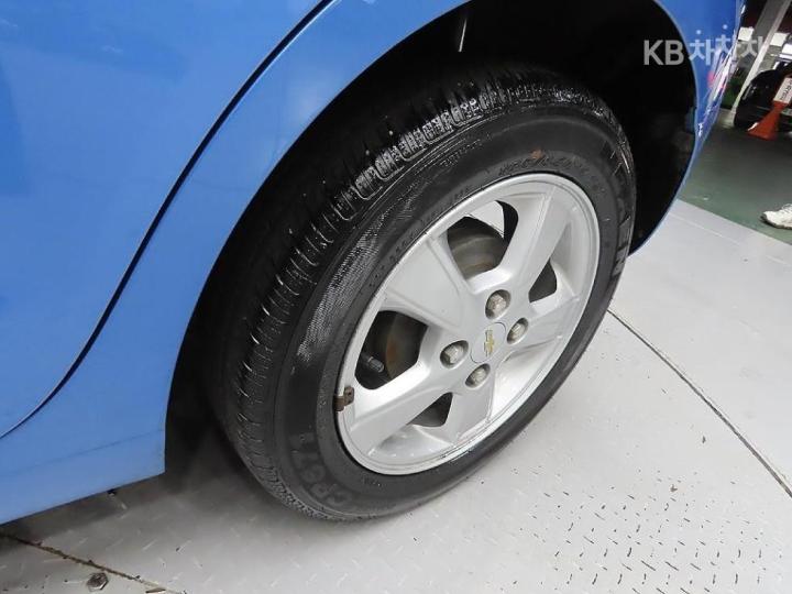 Chevrolet Spark The Next LTZ C-TECH 6