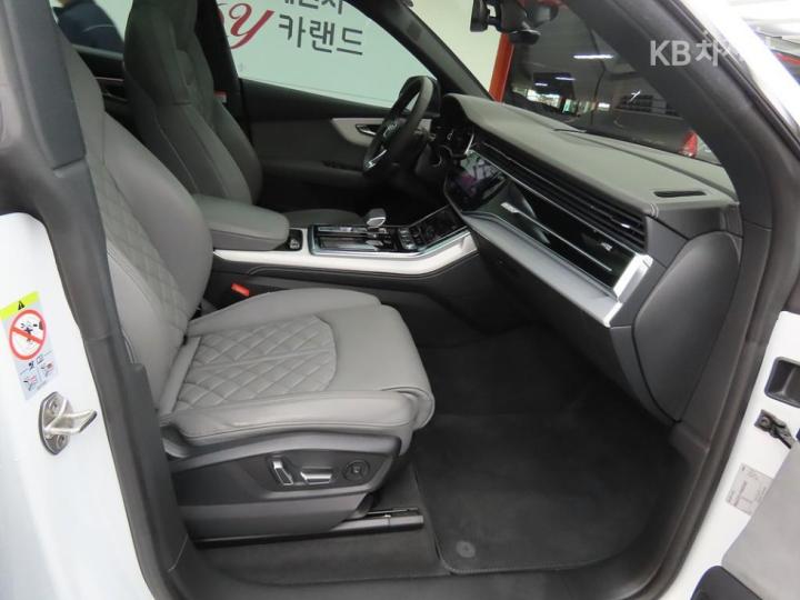 Audi Q8 3.0 55 TFSI Quattro Premium 8