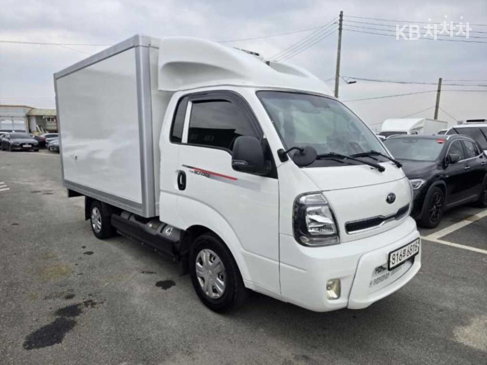 2022 - kia bongo iii