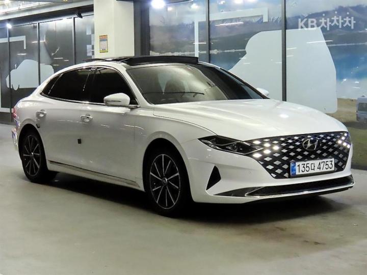 Hyundai Grandeur LPi 3.0 렌터카 — foto 1