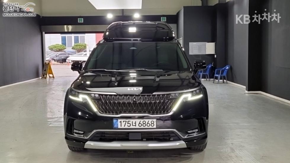 2022 - kia carnival