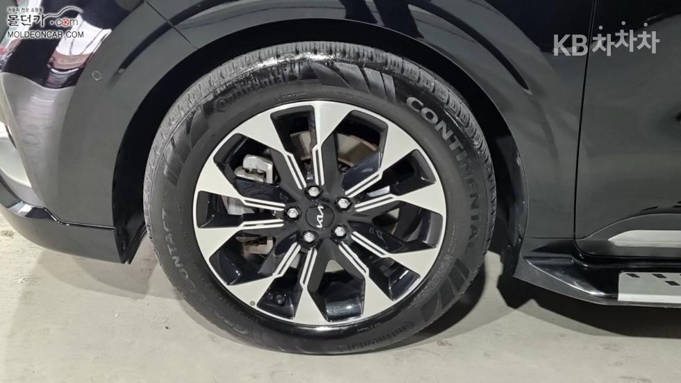 2022 - kia carnival