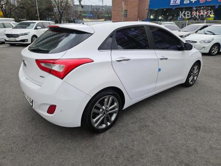 Hyundai i30 1.6 VGT PYL 7