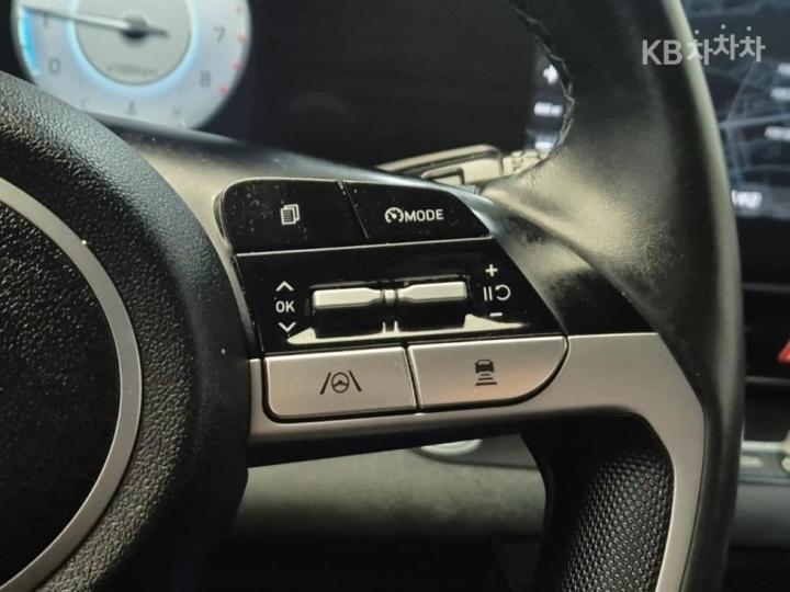 Hyundai Avante CN7 1.6 Gasoline Inspiration 7