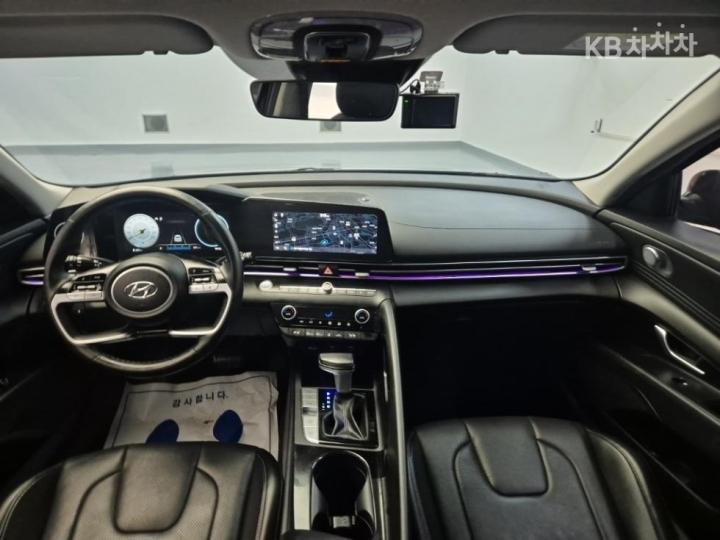 Hyundai Avante CN7 1.6 Gasoline Inspiration 8