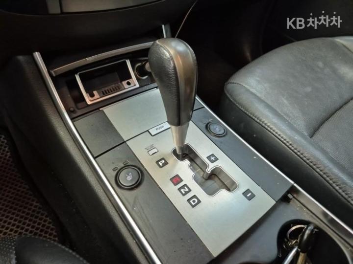 Hyundai Veracruz 2WD 300VX Smart Pack 9