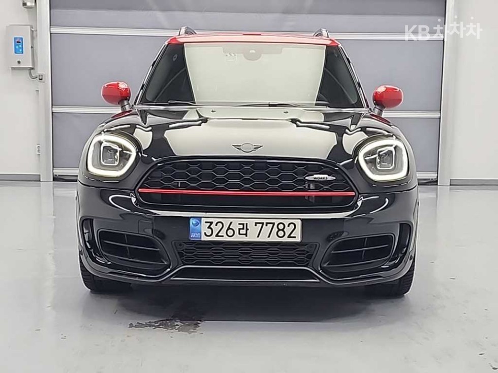 2023 MINI (F60) photo