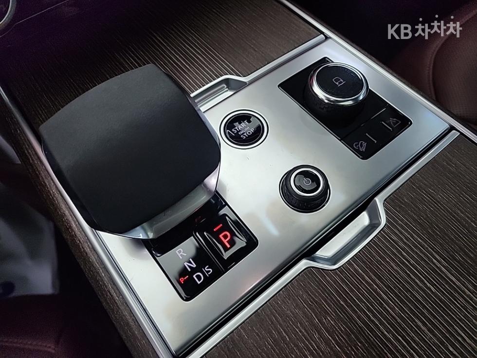 Land Rover Range Rover — miniaturë 8
