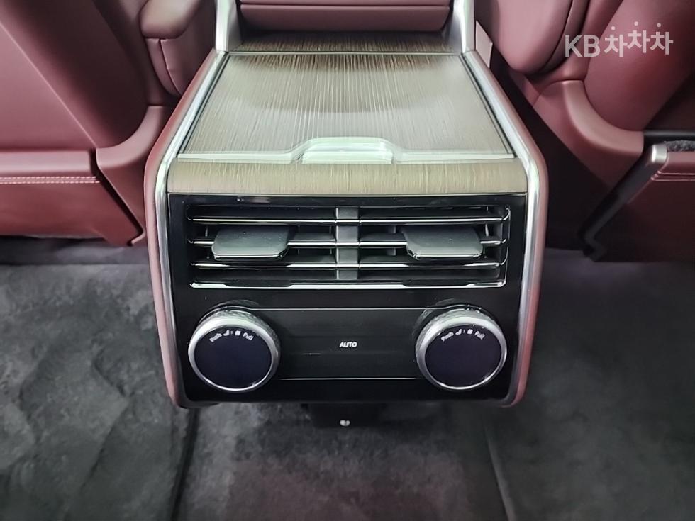 Land Rover Range Rover — miniaturë 13