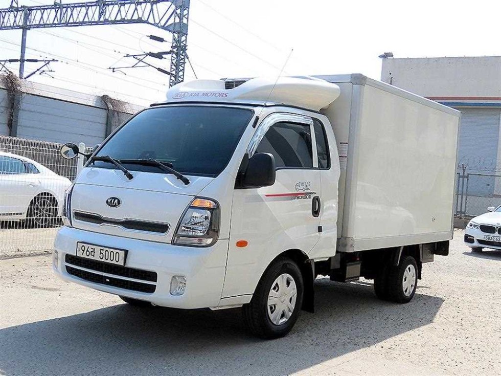 2021 - kia bongo iii