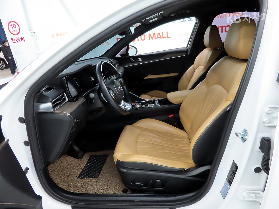 2021 - kia k5