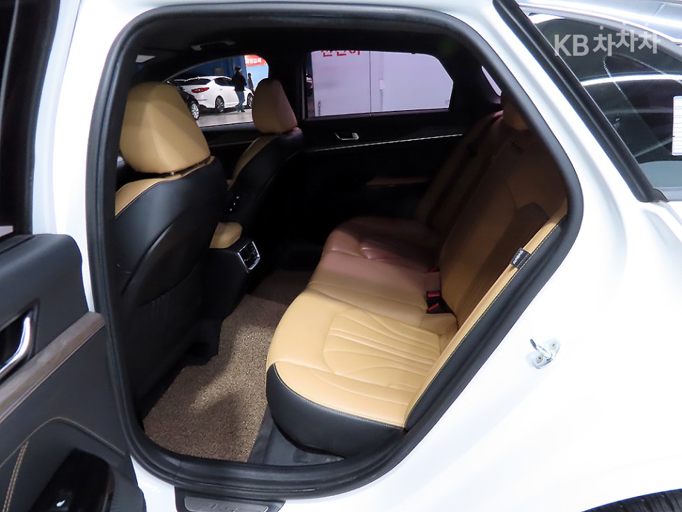 2021 - kia k5