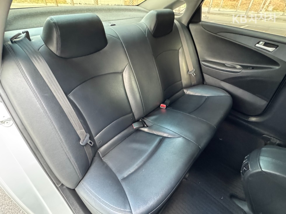 Hyundai Sonata — miniaturë 16