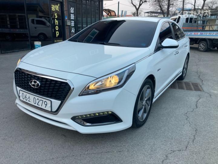 Hyundai Sonata LF Hybrid 2.0 HEV Modern