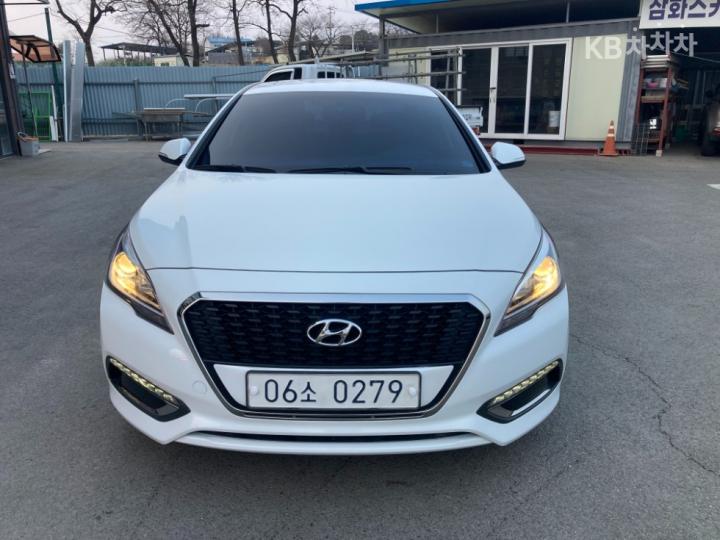 Hyundai Sonata LF Hybrid 2.0 HEV Modern 4
