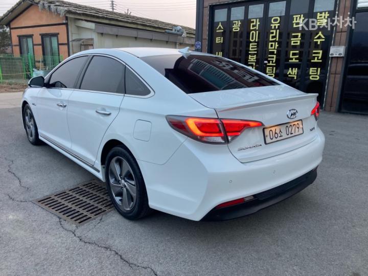 Hyundai Sonata LF Hybrid 2.0 HEV Modern 7