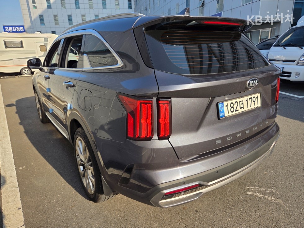 2021 - kia sorento